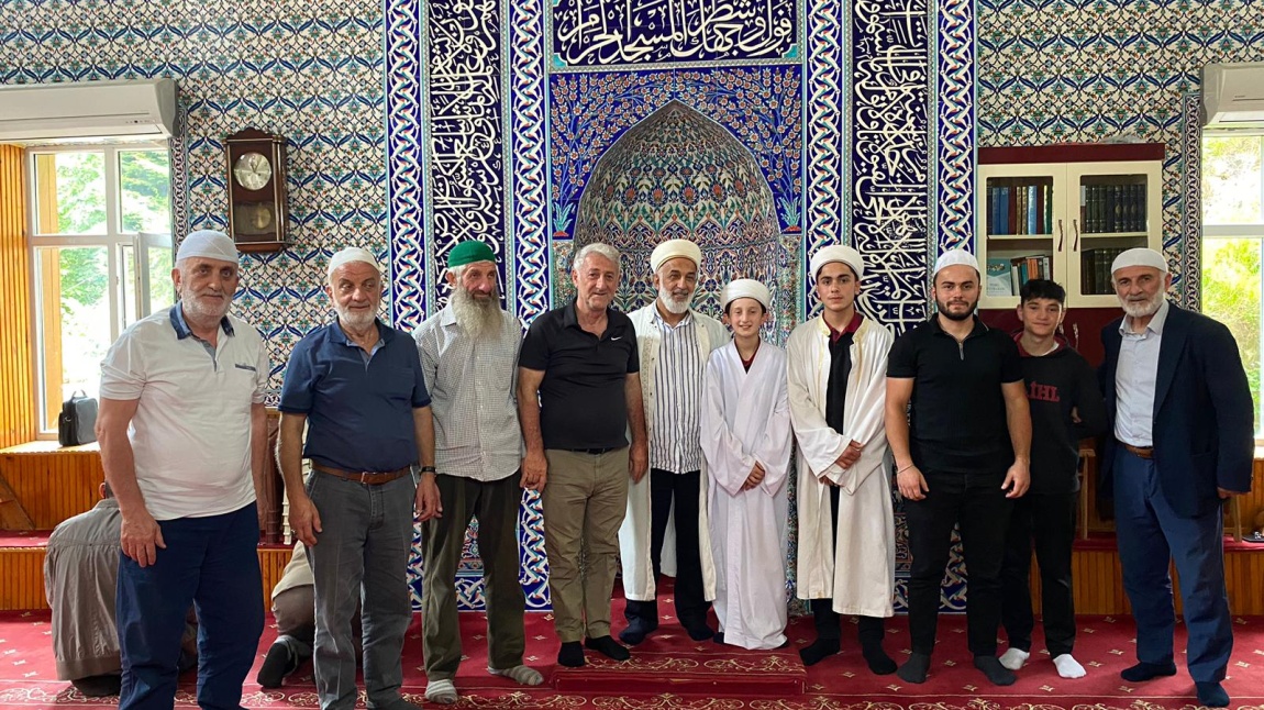 ÖĞRENCİMİZ ŞABAN KESTİ, ÇAMLIHEMŞİN MERKEZ CAMİİ’NDE HUTBE OKUDU